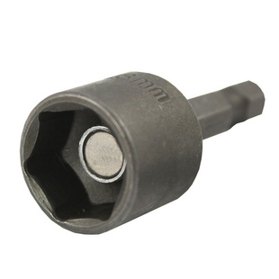 Nut bit with magnet